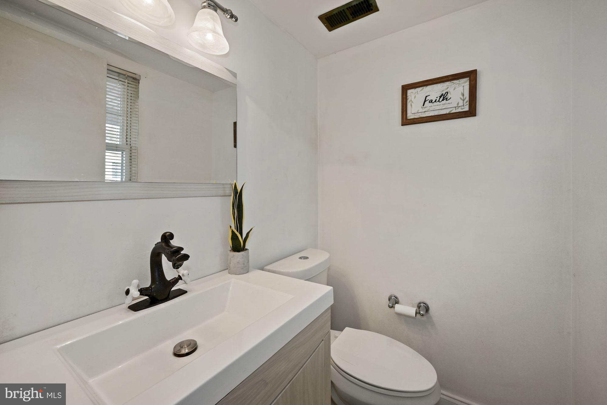 56 Dover Road Westampton, NJ 08060 - Photo 22 of 39 Half bath