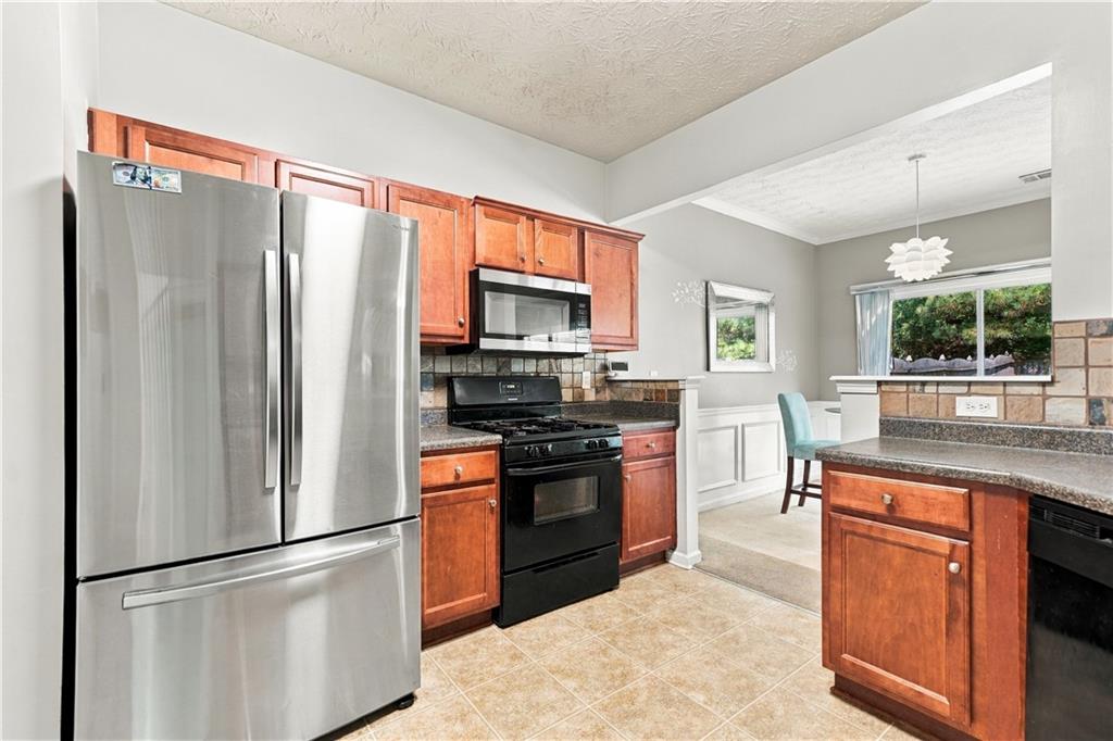 620 Oleander Way Canton, GA 30114 - Photo 11 of 54 Gallery Image 11