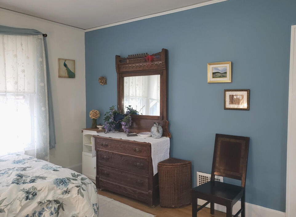 877 Burlingame Street Detroit, MI 48202 - Photo 12 of 21 Blue Suite Bedroom #2