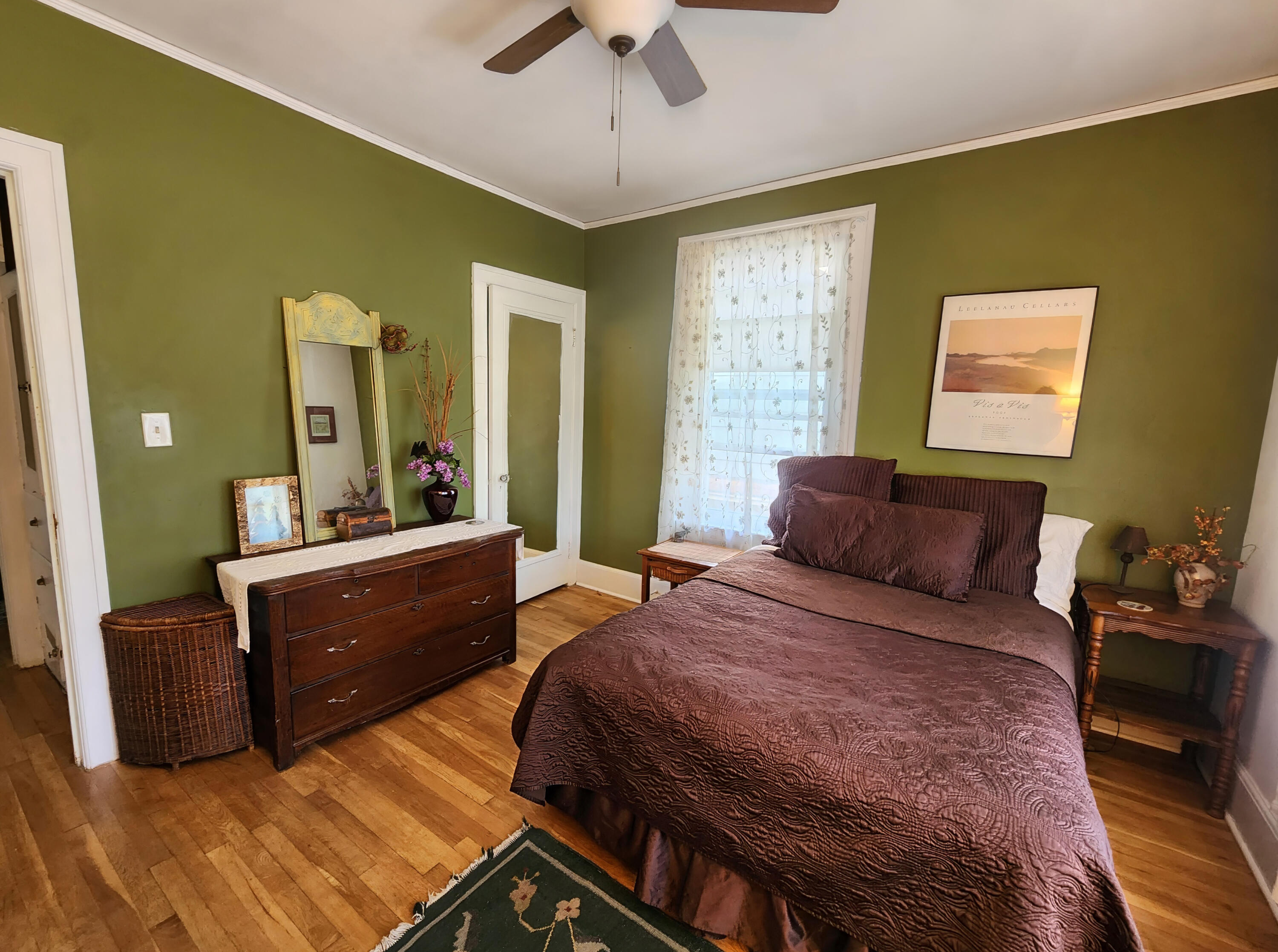 877 Burlingame Street Detroit, MI 48202 - Photo 14 of 21 Michigan Room ed