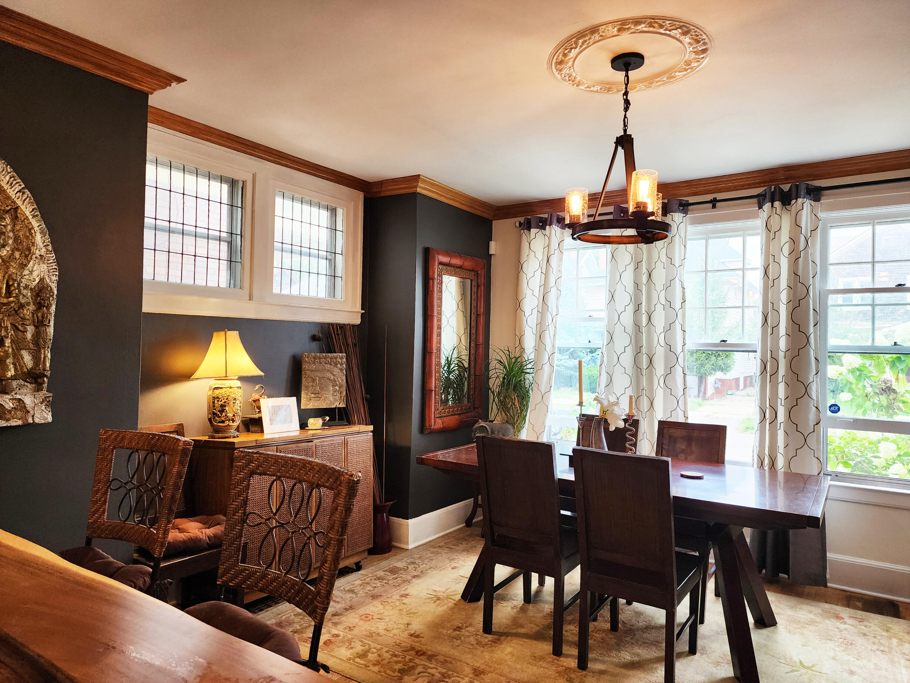 877 Burlingame Street Detroit, MI 48202 - Photo 2 of 21 Dining room ed