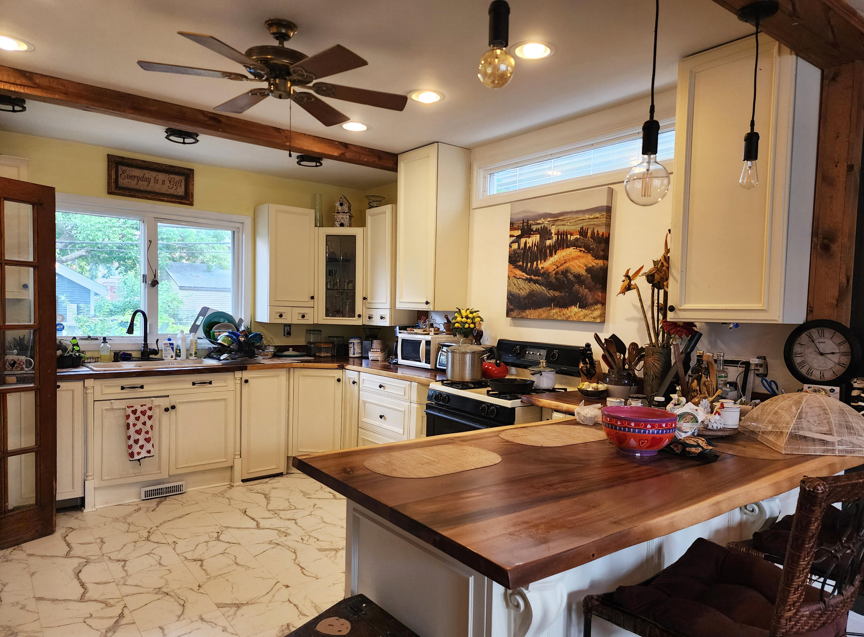 877 Burlingame Street Detroit, MI 48202 - Photo 3 of 21 Kitchen ed