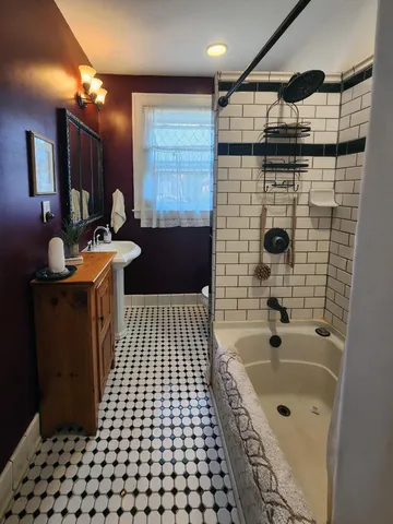 $329,000 | 877 Burlingame Street, Detroit, MI 48202