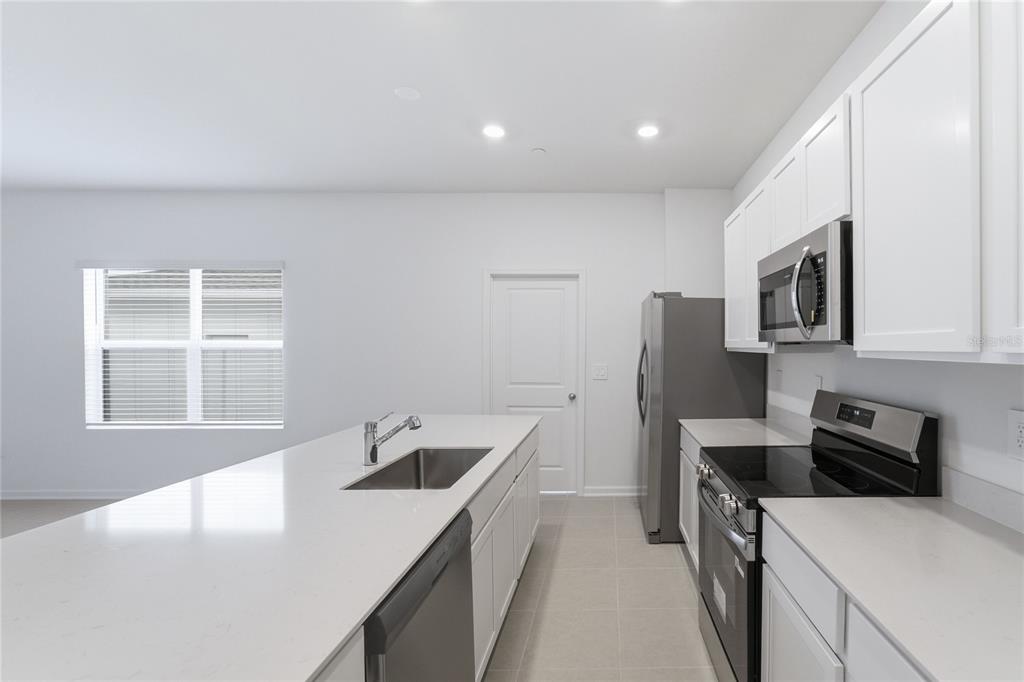2140 Rider Rain Lane Apopka, FL 32703 - Photo 11 of 39
