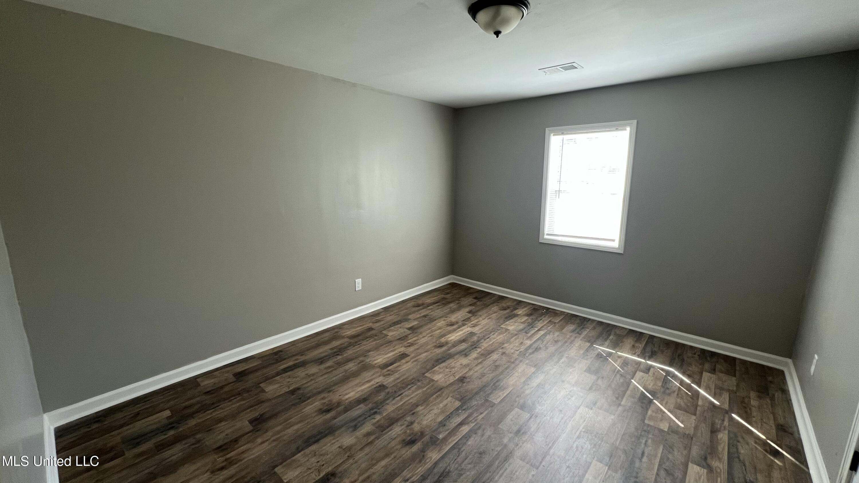 2261 Paden Street Jackson, MS 39204 - Photo 8 of 22 IMG_8304