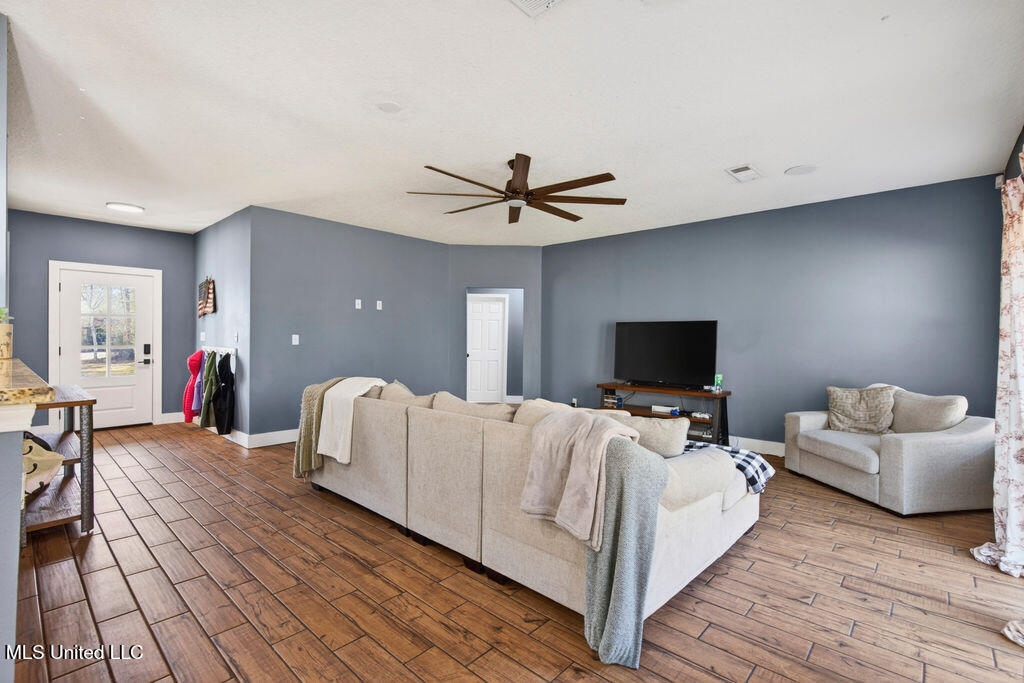 7081 Thompson Road Long Beach, MS 39560 - Photo 13 of 40 7081ThompsonRd-14