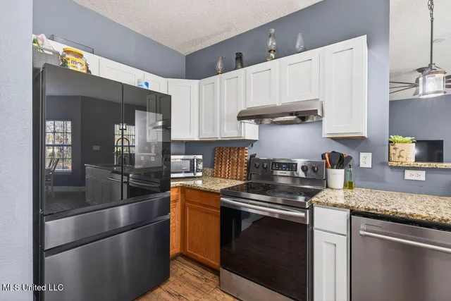 $290,000 | 7081 Thompson Road, Long Beach, MS 39560