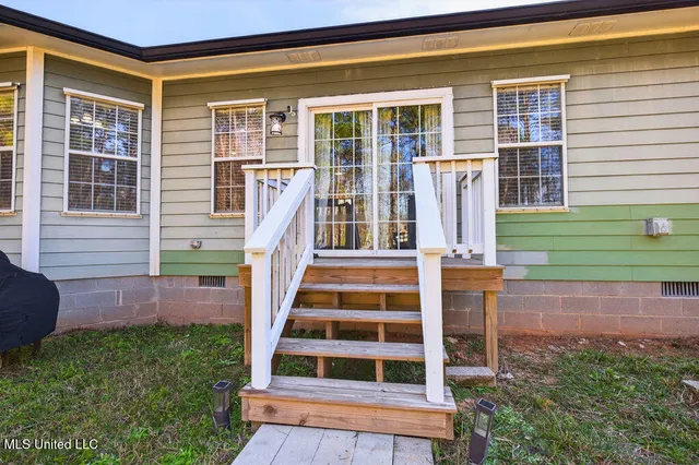 $290,000 | 7081 Thompson Road, Long Beach, MS 39560