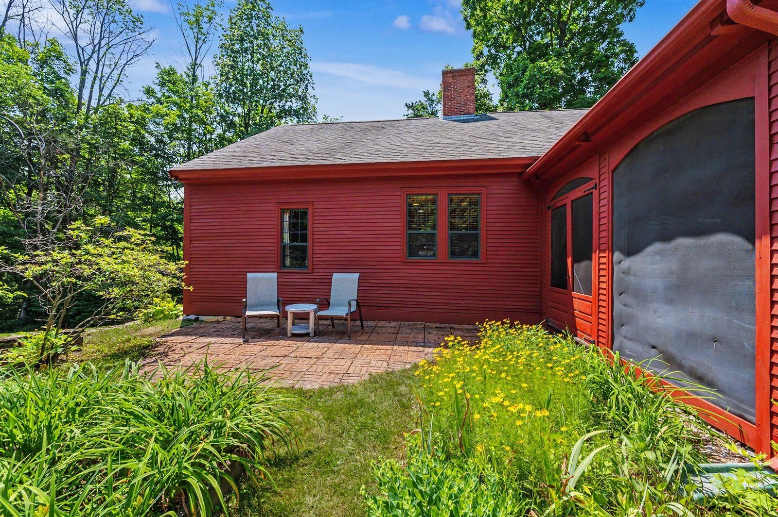 16 Perkins Road Londonderry, NH 03053 - Photo 39 of 43
