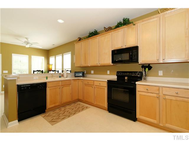 5303 Griffith Park Road Raleigh, NC 27613 - Photo 7 of 24 Tall 42" cabinets!