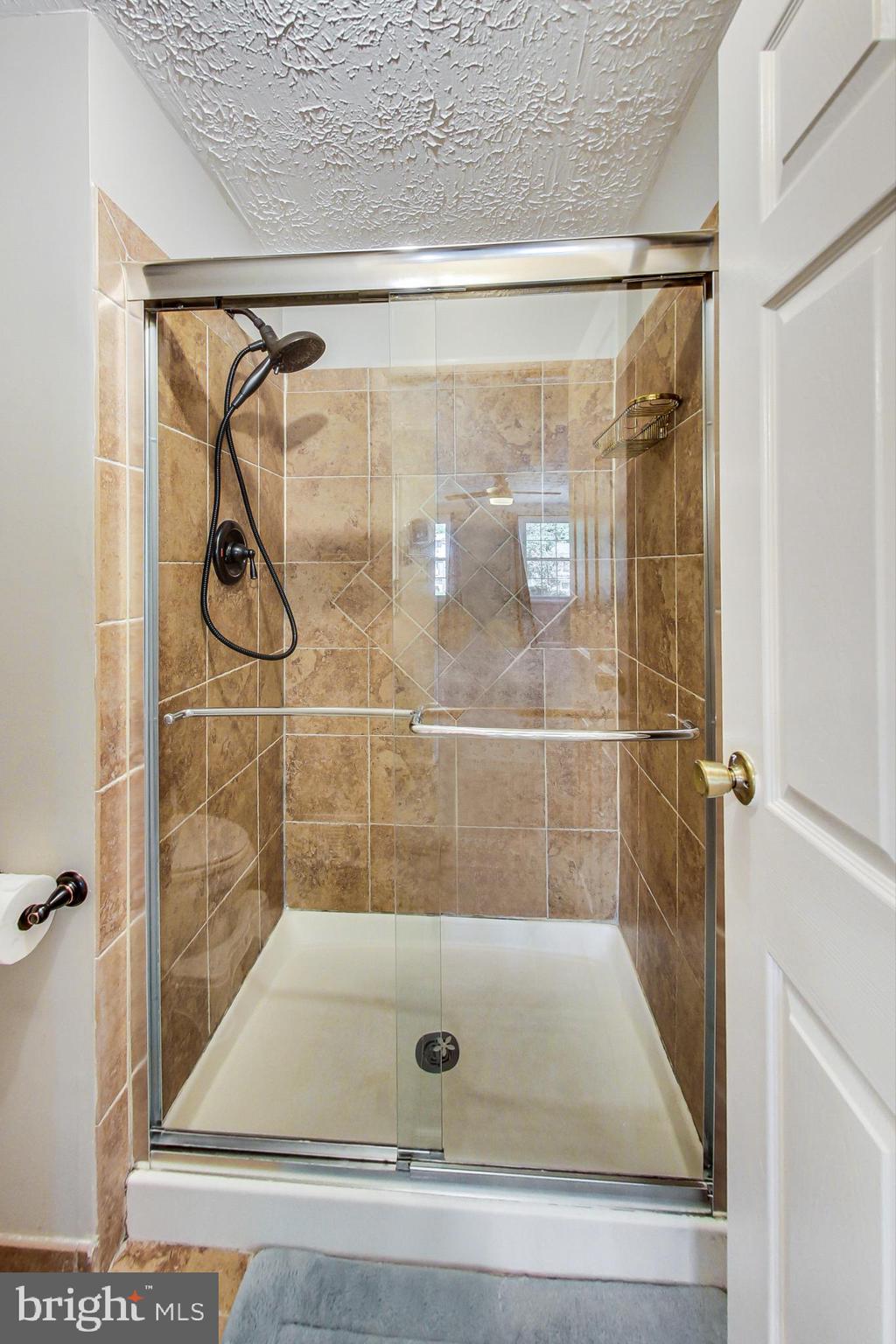 9226 Briarchip Street Laurel, MD 20708 - Photo 27 of 66 owners shower