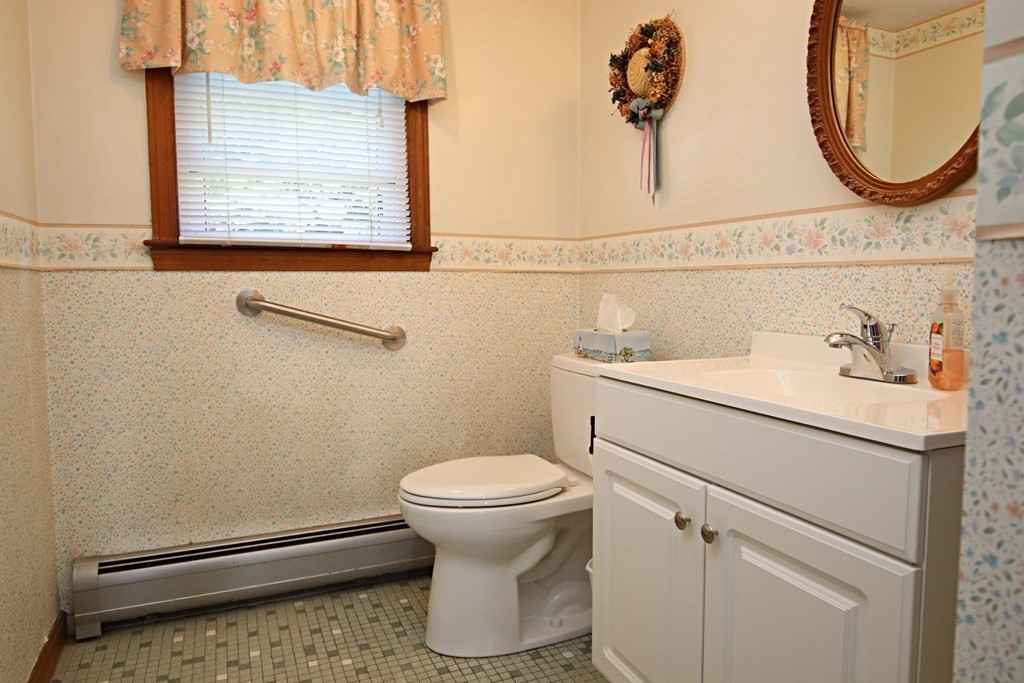 4 Fernwood Road Saugus, MA 01906 - Photo 16 of 38 Gallery Image 16