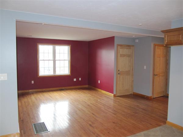 27 Grammont Road Worcester, MA 01607 - Photo 9 of 28 Gallery Image 9