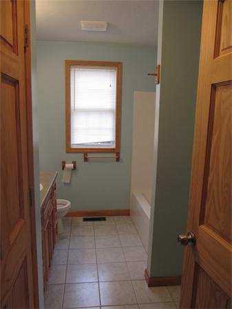27 Grammont Road Worcester, MA 01607 - Photo 10 of 28 Gallery Image 10