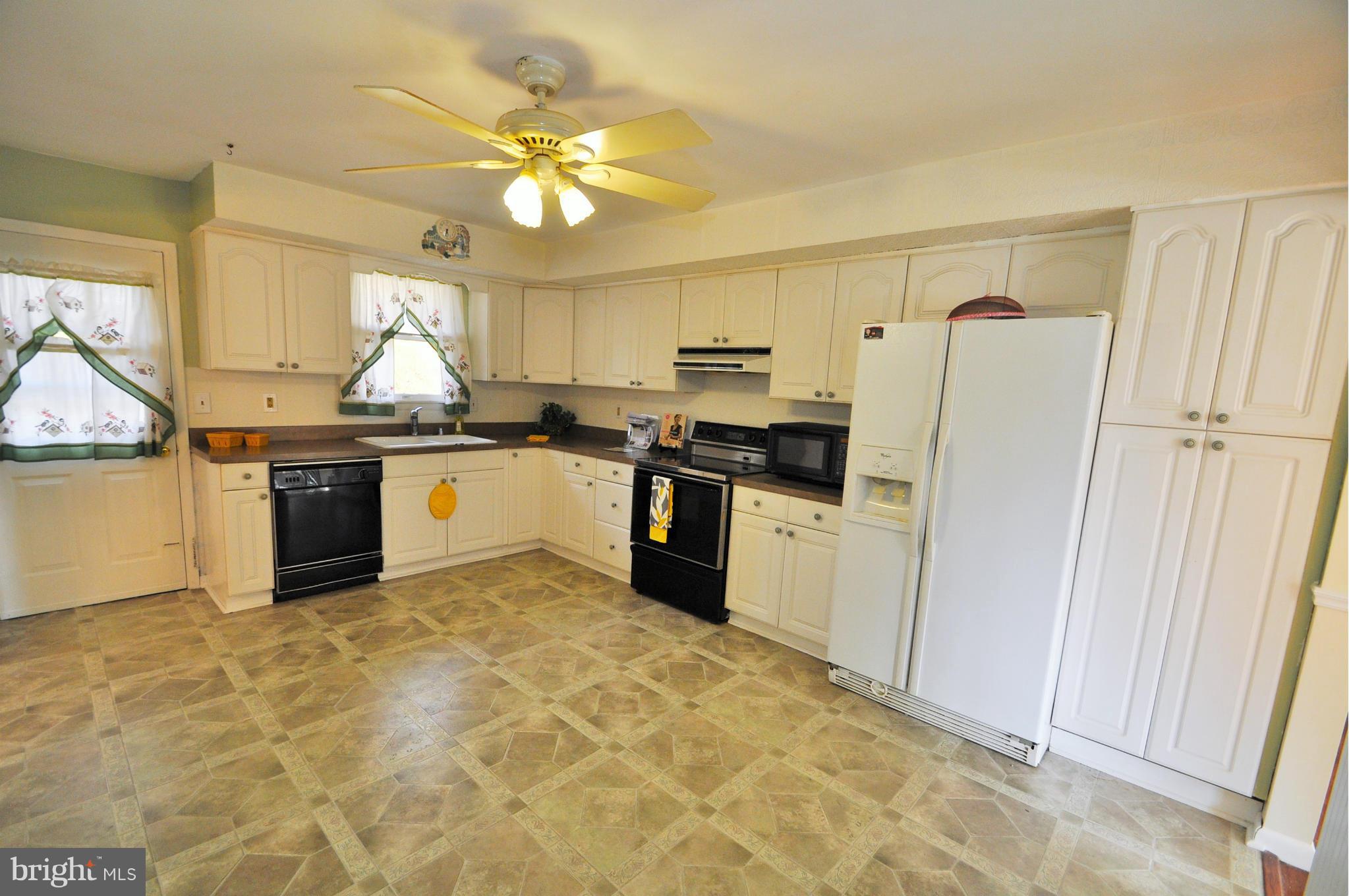 9604 Trepid Road Baltimore, MD 21236 - Photo 12 of 30 Kitchen