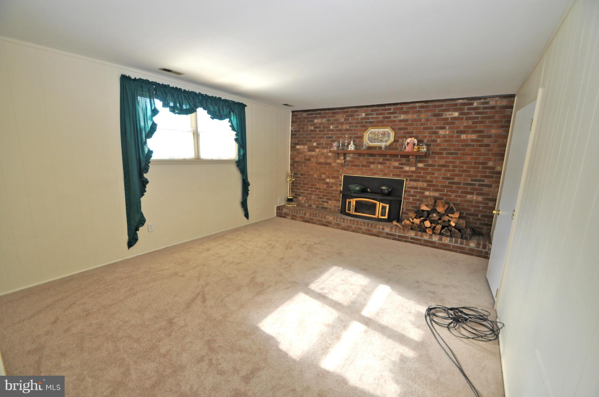 9604 Trepid Road Baltimore, MD 21236 - Photo 24 of 30 Family Room