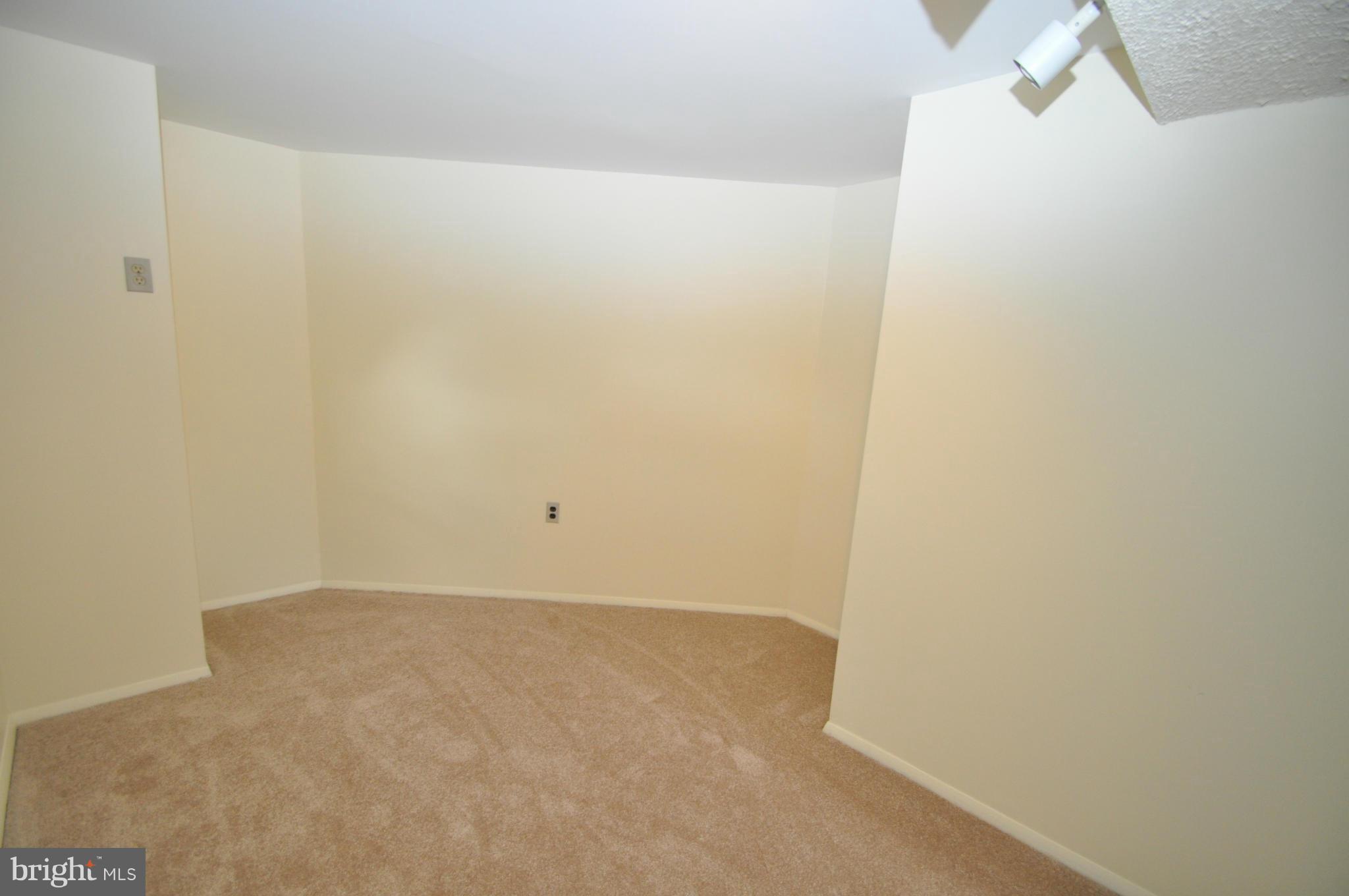 9604 Trepid Road Baltimore, MD 21236 - Photo 27 of 30 Interior (General)