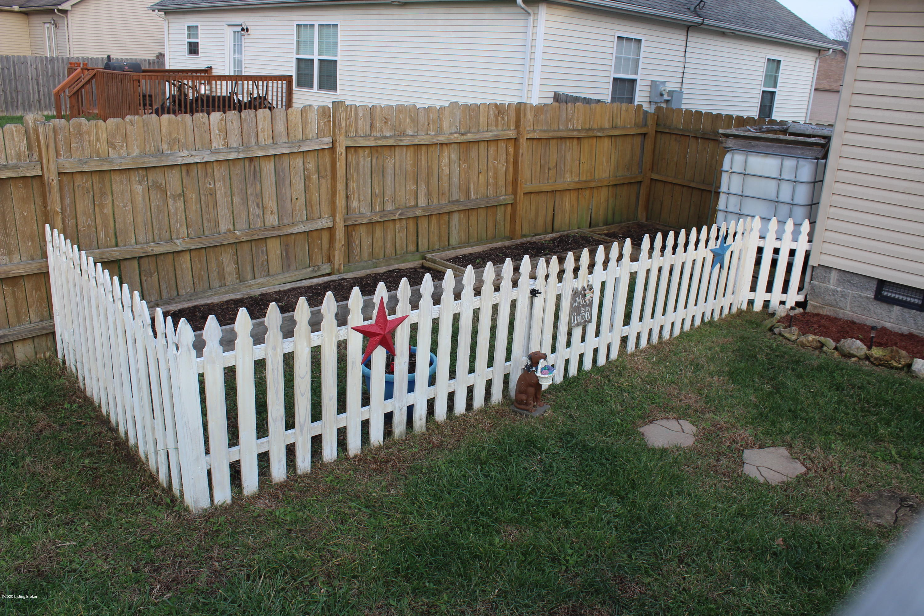 243 Madison Rae Boulevard Shepherdsville, KY 40165 - Photo 60 of 67 Garden Area