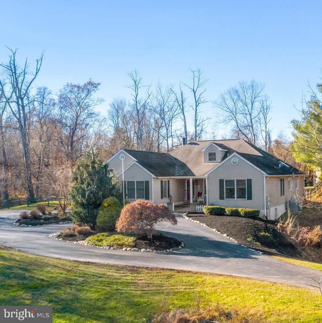 2754 Windy Bush Road Newtown, PA 18940 - Photo 2 of 44