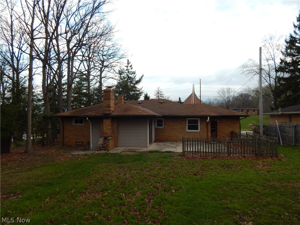 6945 West Pleasant Valley Road Parma, OH 44129 - Photo 2 of 11 Gallery Image 2