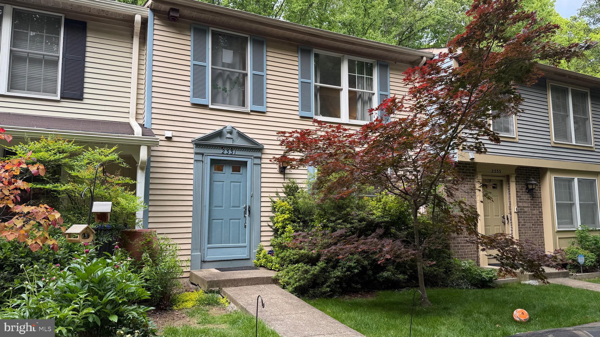 2331 Middle Creek Ln, Reston, VA 20191