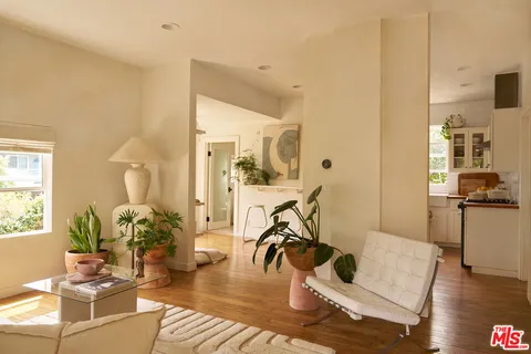 $999,998 | 404 North Avenue 52, Los Angeles, CA 90042