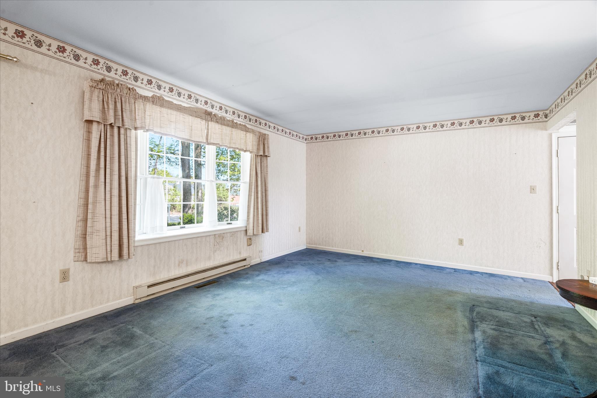 6254 Hickory Road Stewartstown, PA 17363 - Photo 22 of 54 Family Room