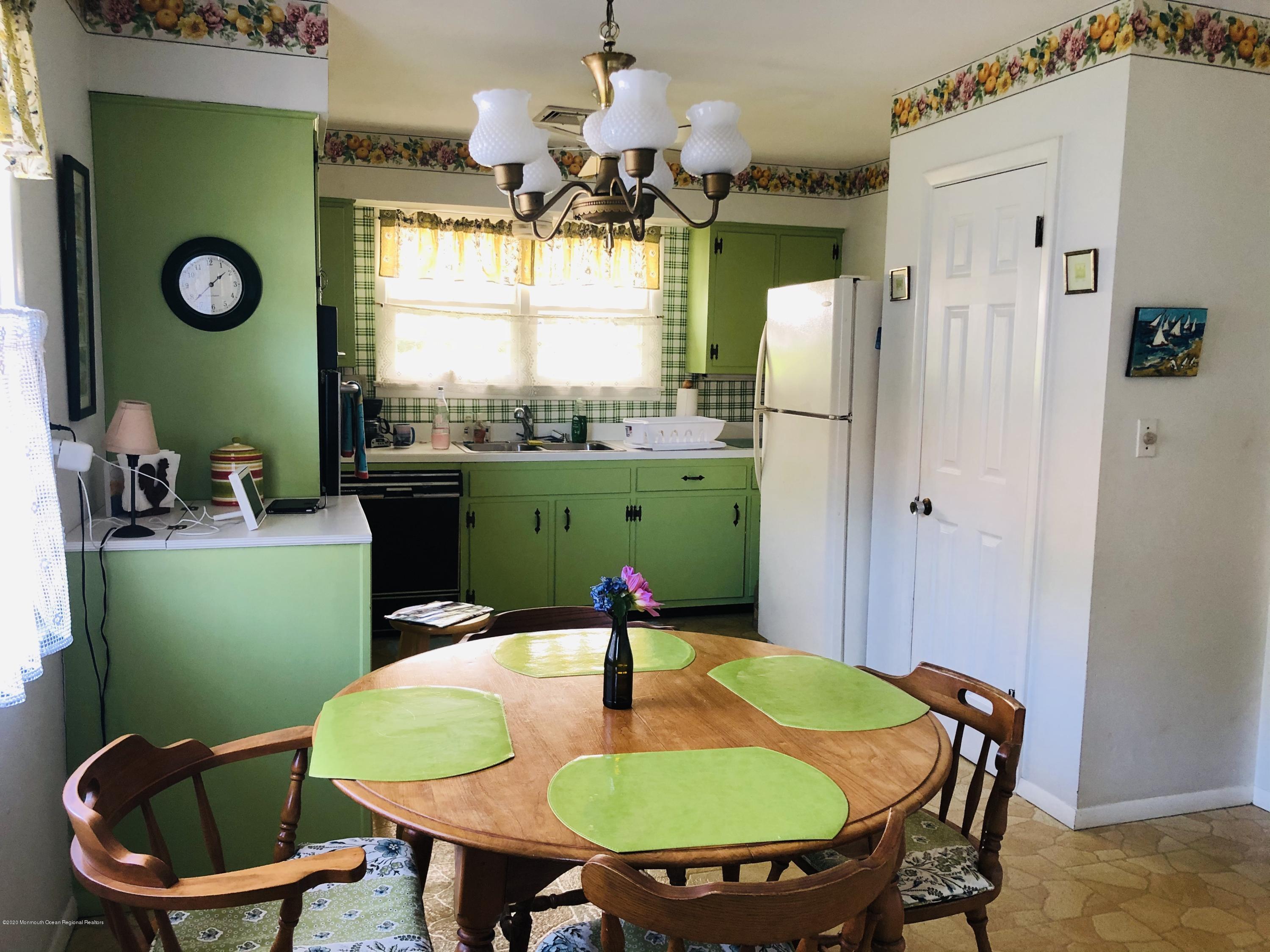 814 Shore Road Spring Lake Heights, NJ 07762 - Photo 9 of 23 FA70256E-68ED-42A9-8A21-EC87A15CEEAF
