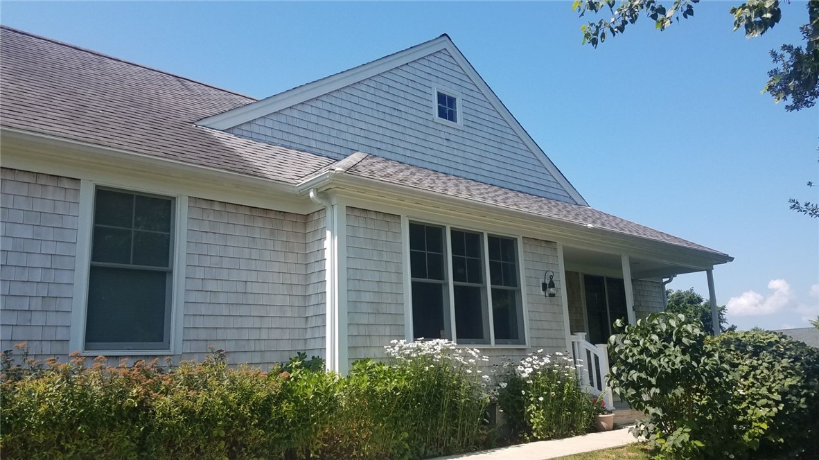 27 Sanderling Way Middletown, RI 02842 - Photo 6 of 13 Front entry to unit