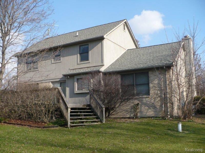 5355 Inverrary Lane Commerce Township, MI 48382 - Photo 4 of 25 P1020131