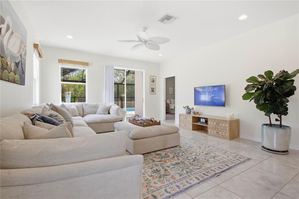 12622 Retreat Place Spring Hill, FL 34610 - Photo 13 of 64