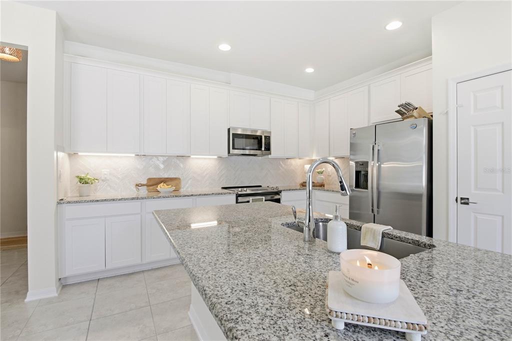 12622 Retreat Place Spring Hill, FL 34610 - Photo 2 of 64