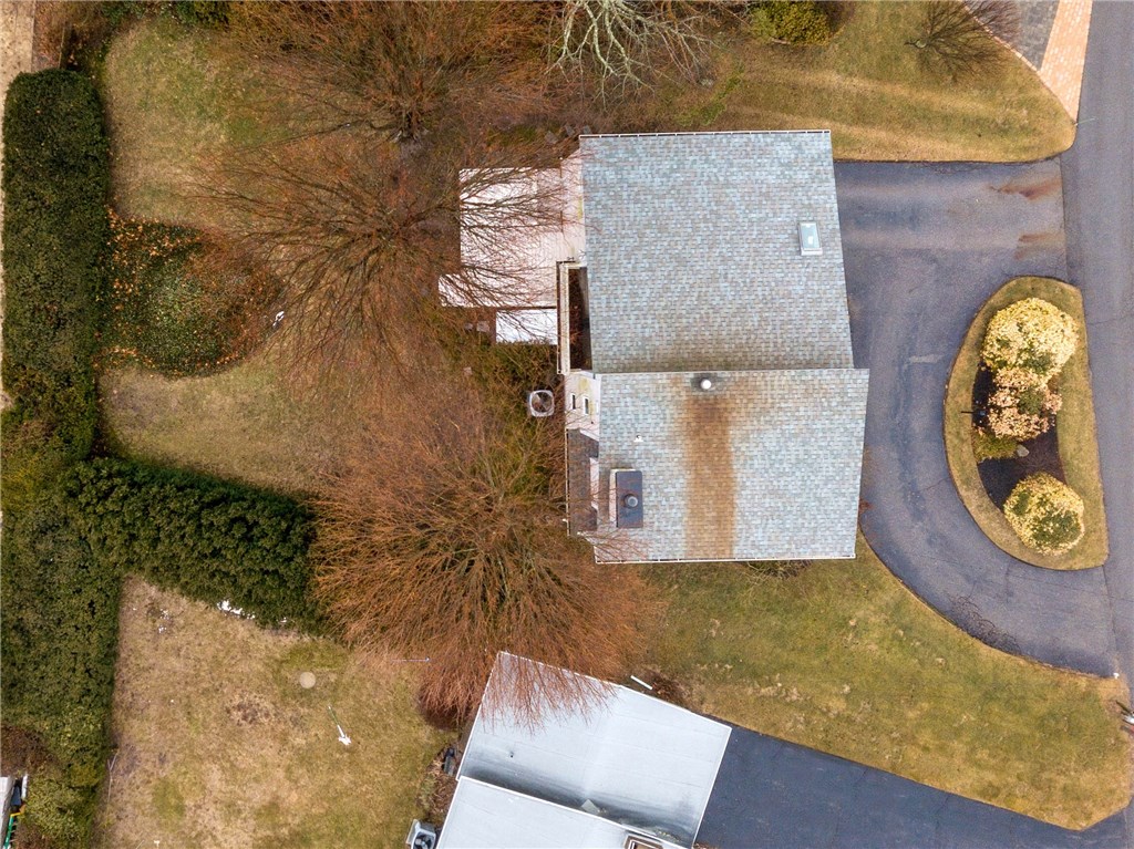 207 Colonel John Gardner Road Narragansett, RI 02882 - Photo 7 of 24