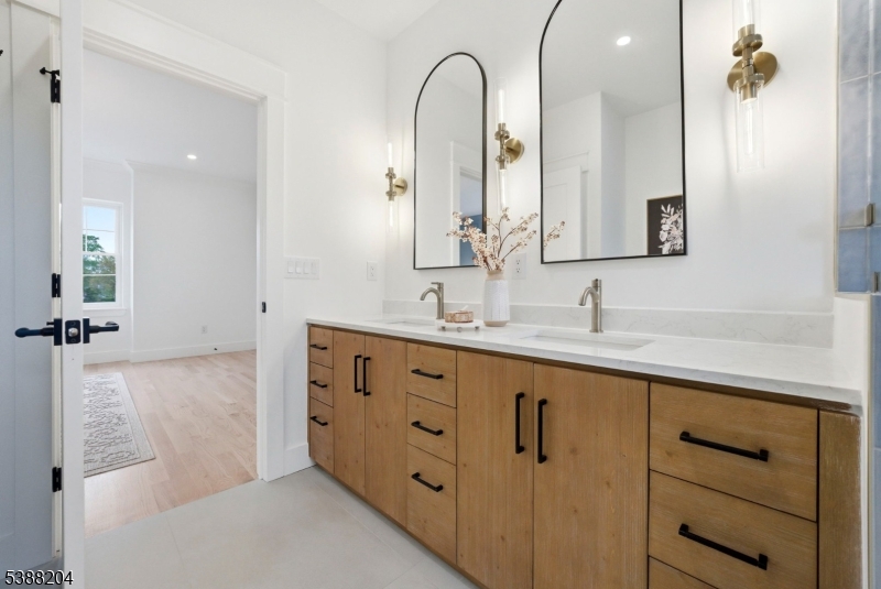 8 Lionel Street Clark, NJ 07066 - Photo 27 of 50