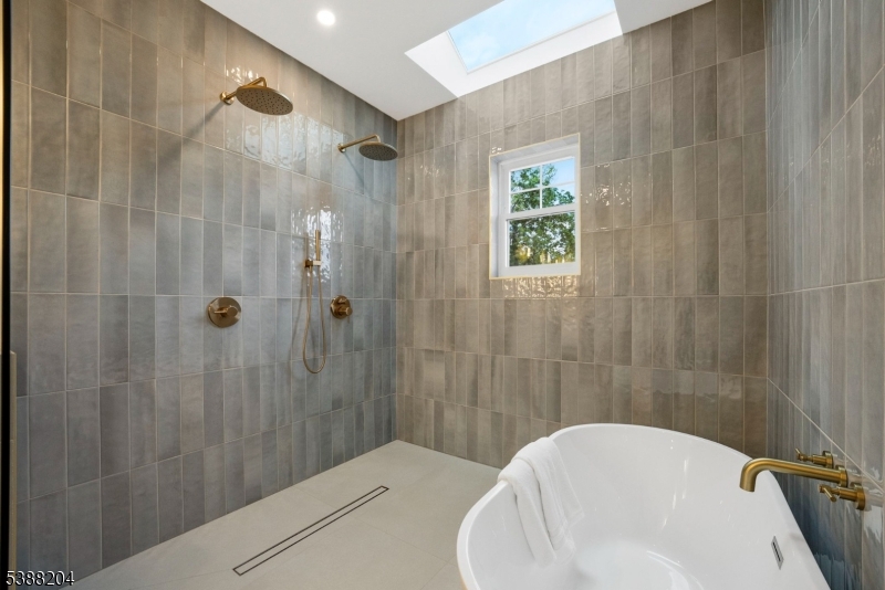 8 Lionel Street Clark, NJ 07066 - Photo 28 of 50