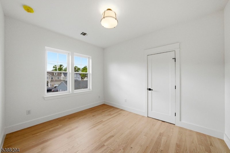 8 Lionel Street Clark, NJ 07066 - Photo 35 of 50