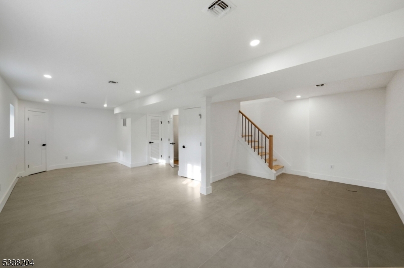 8 Lionel Street Clark, NJ 07066 - Photo 41 of 50