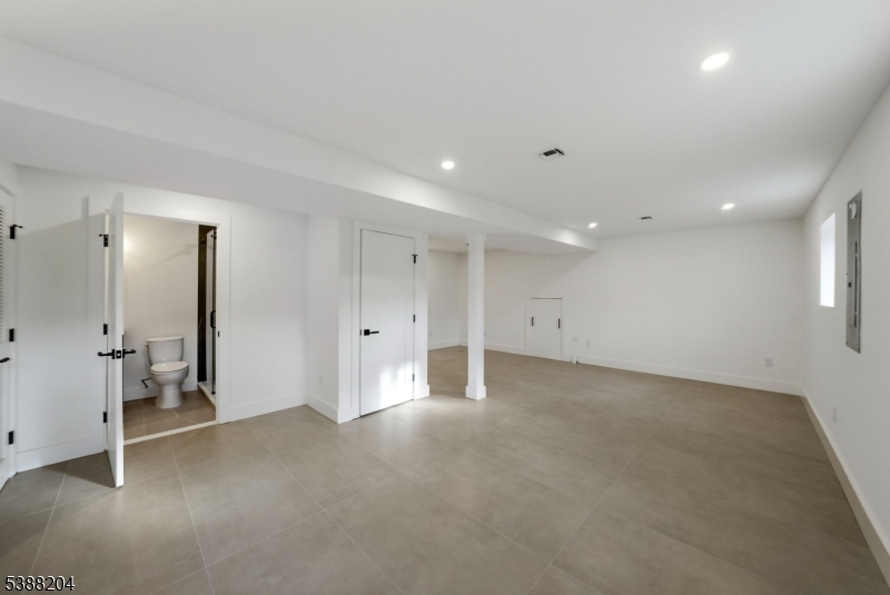 8 Lionel Street Clark, NJ 07066 - Photo 42 of 50