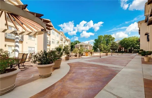 $1,450 | 3102 Kings Road, Unit 1202, Dallas, TX 75219