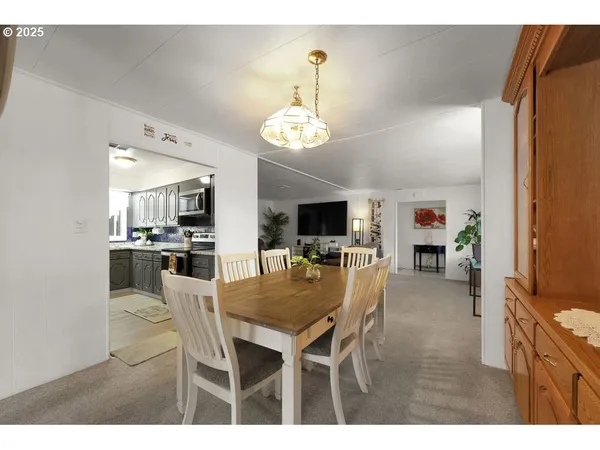 $79,900 | 1800 Lakewood Court, Unit 36, Eugene, OR 97402