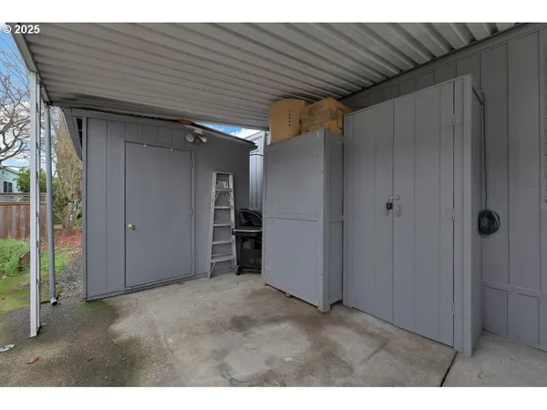 $79,900 | 1800 Lakewood Court, Unit 36, Eugene, OR 97402