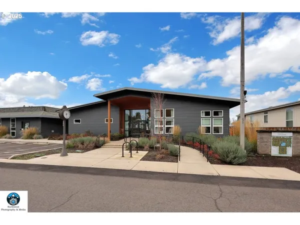$79,900 | 1800 Lakewood Court, Unit 36, Eugene, OR 97402