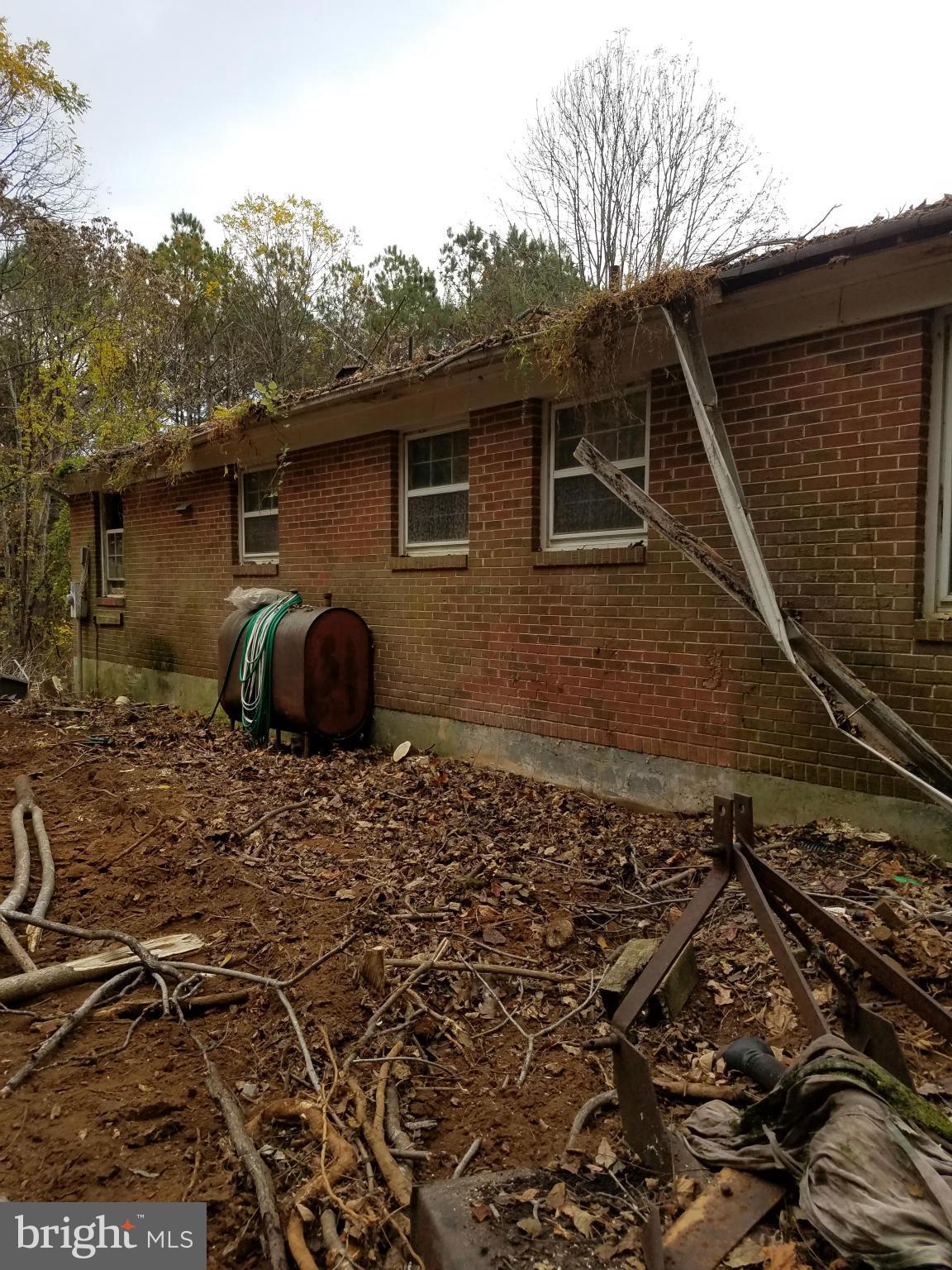 10786 Ramey Road Marshall, VA 20115 - Photo 3 of 11 Exterior (Rear)