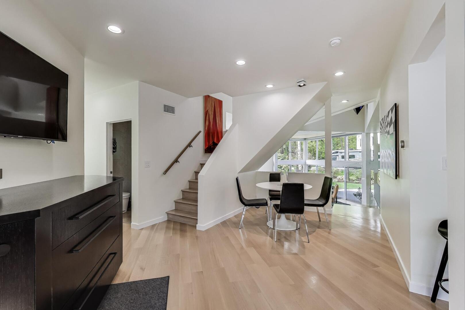 870 Woodbine Road Highland Park, IL 60035 - Photo 15 of 51
