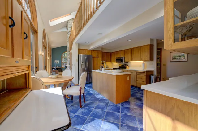 $1,600,000 | 17 Blueberry Point Road, Raymond, ME 04071