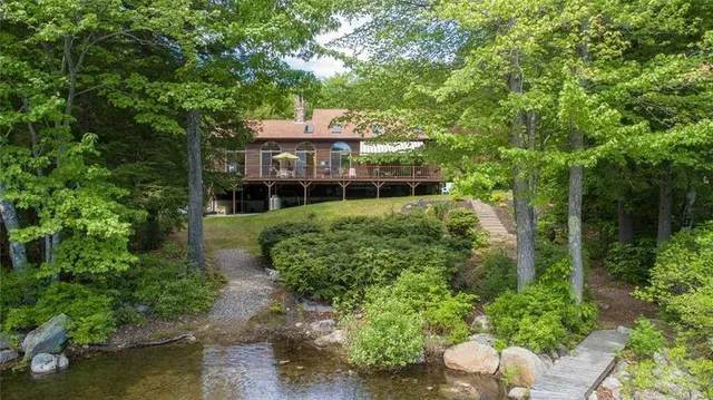 $1,600,000 | 17 Blueberry Point Road, Raymond, ME 04071