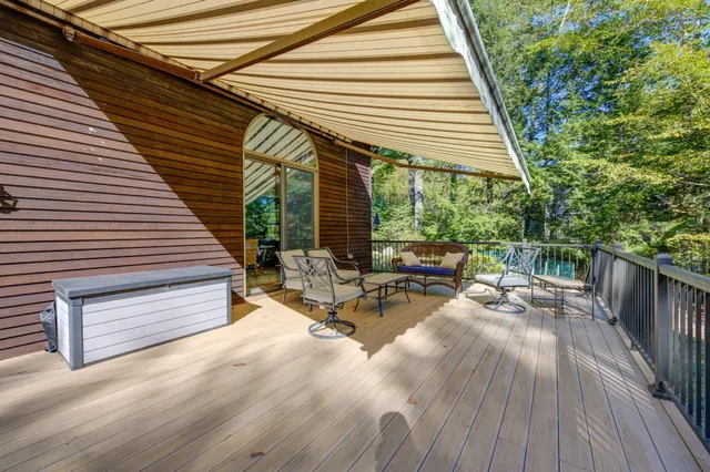 $1,600,000 | 17 Blueberry Point Road, Raymond, ME 04071