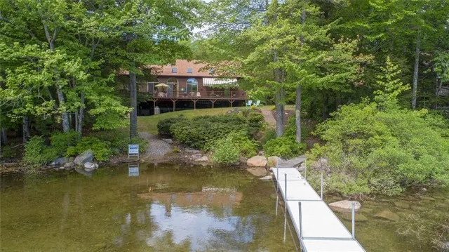 $1,600,000 | 17 Blueberry Point Road, Raymond, ME 04071