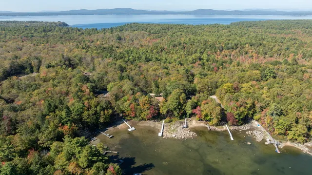 $1,600,000 | 17 Blueberry Point Road, Raymond, ME 04071