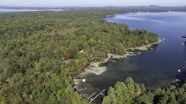 $1,600,000 | 17 Blueberry Point Road, Raymond, ME 04071